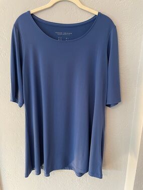 Susan Graver Blue Scoop Neck Short Sleeve Top